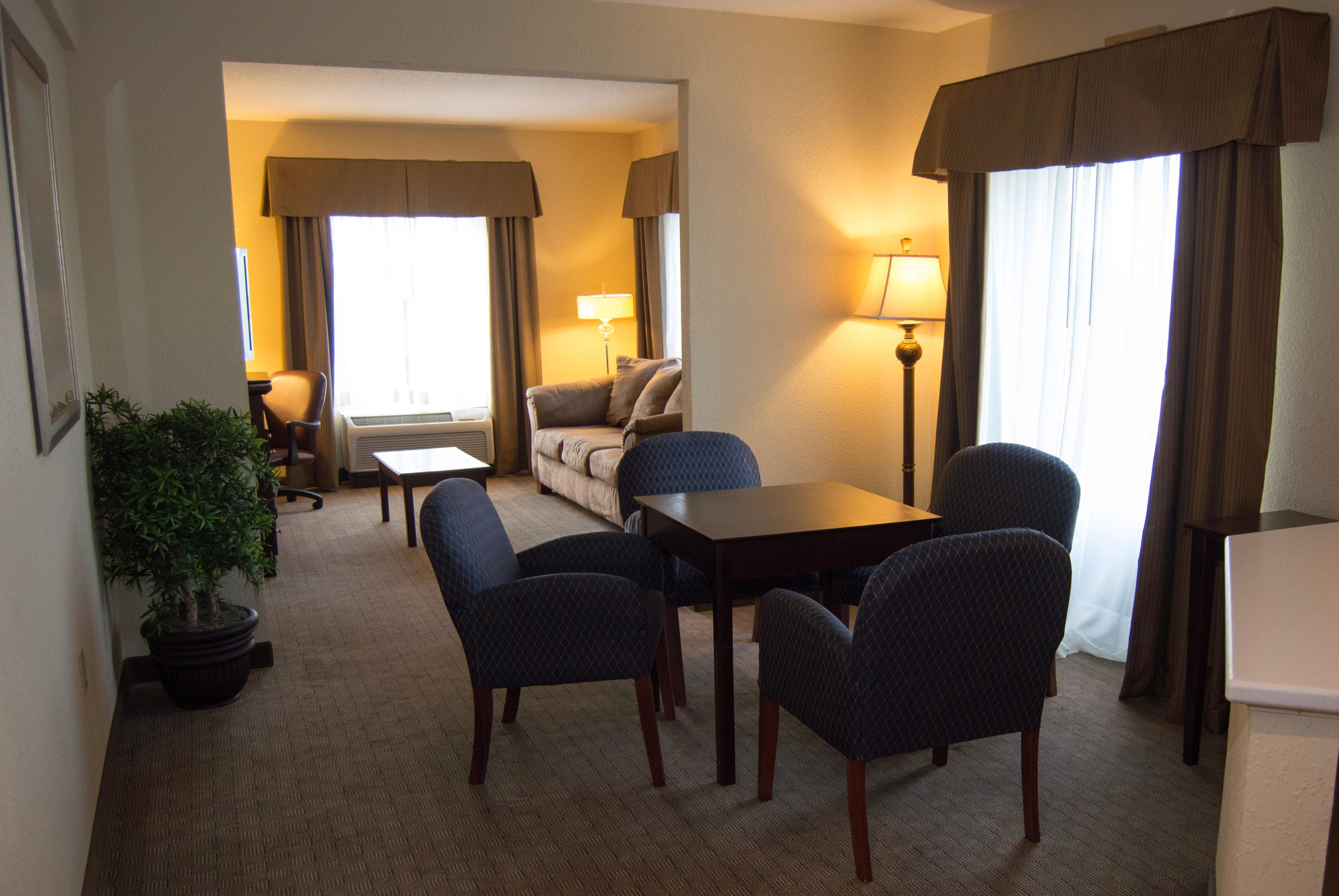 Holiday Inn Express Hotel & Suites Clearwater Us 19 North By Ihg Exteriér fotografie