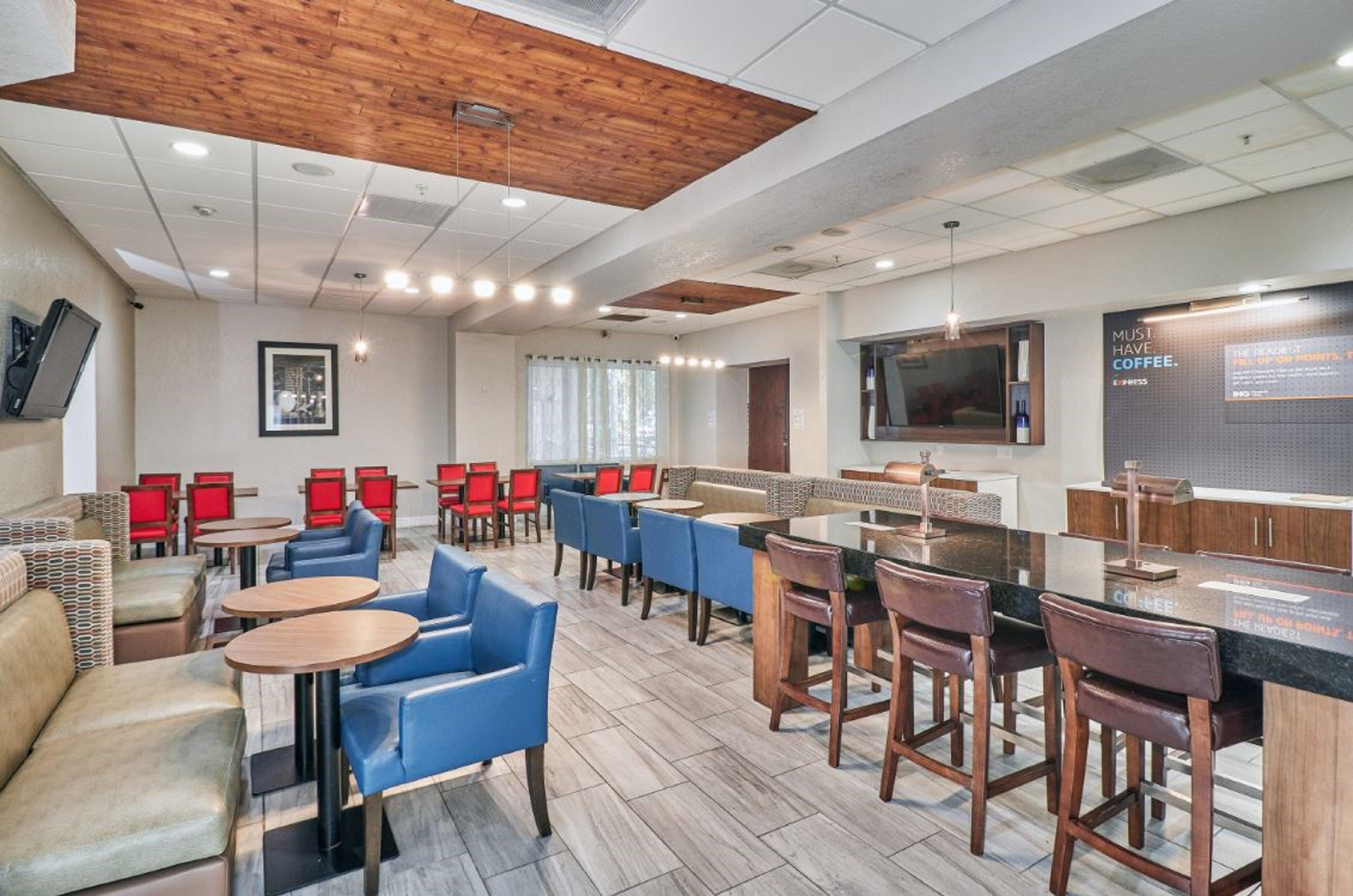 Holiday Inn Express Hotel & Suites Clearwater Us 19 North By Ihg Exteriér fotografie